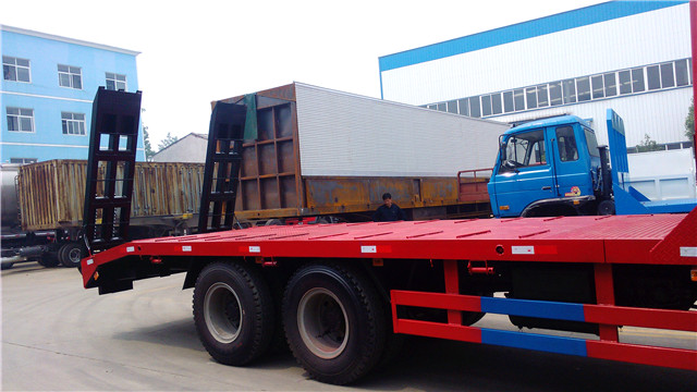 解放后雙橋平板運(yùn)輸車(chē)