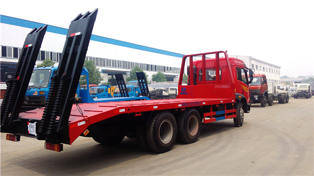 解放后雙橋平板運(yùn)輸車(chē)