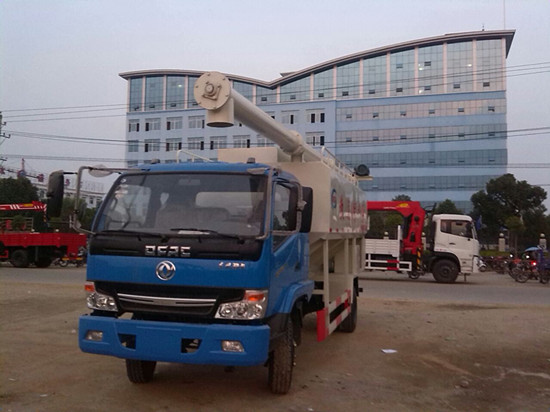 東風(fēng)勁卡散裝飼料運輸車（藍色）