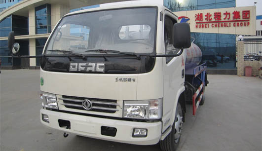 東風(fēng)多利卡吸糞車(chē)