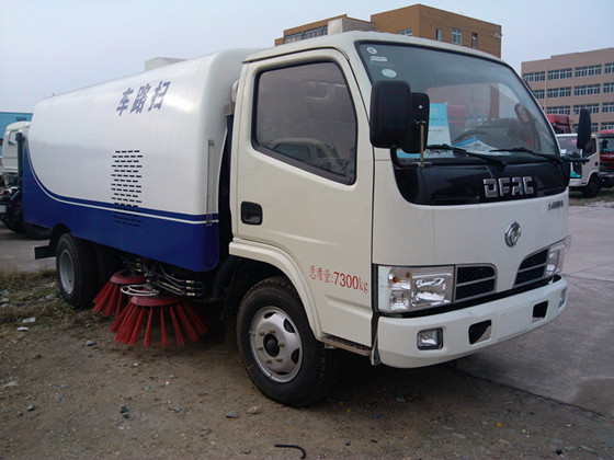 4方掃路車 4方掃路車