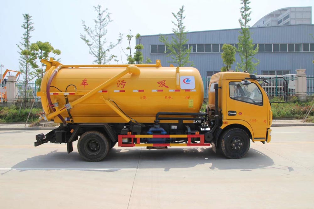 東風(fēng)多利卡D7國(guó)六8方吸污車(chē)圖片4