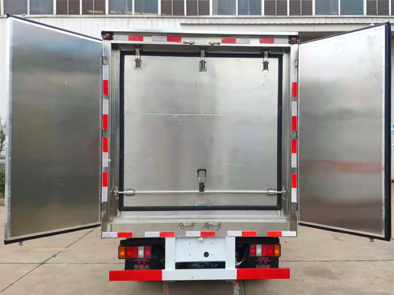 東風(fēng)多利卡醫(yī)療廢物轉(zhuǎn)運(yùn)車(chē)(國(guó)五)圖片5